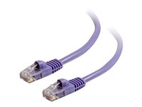 C2G Cat5e Booted Unshielded (UTP) Network Patch Cable - Koblingskabel - RJ-45 (hann) til RJ-45 (hann) - 2 m - UTP - CAT 5e - formstøpt, uten hindringer, flertrådet - purpur 83661
